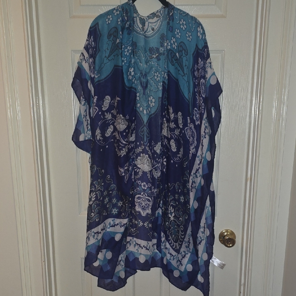 Blue and Teal Floral Kimono‎